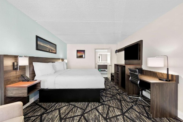 Days Inn & Suites by Wyndham Pigeon Forge image 18