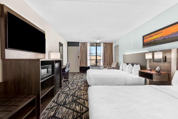 Days Inn & Suites by Wyndham Pigeon Forge image 30